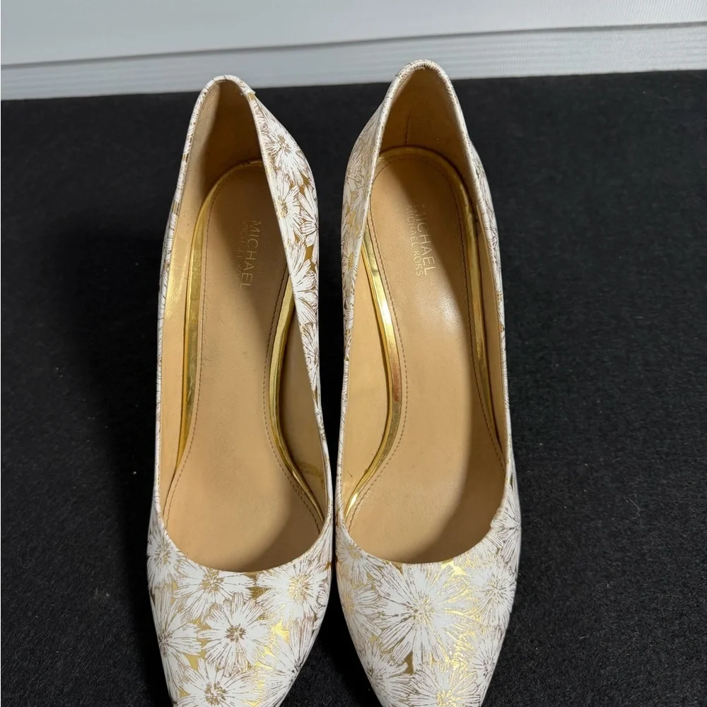 Michael Kors Floral Patterned Heels, Flex Dorothy Classic, EUC - Picture 2 of 5
